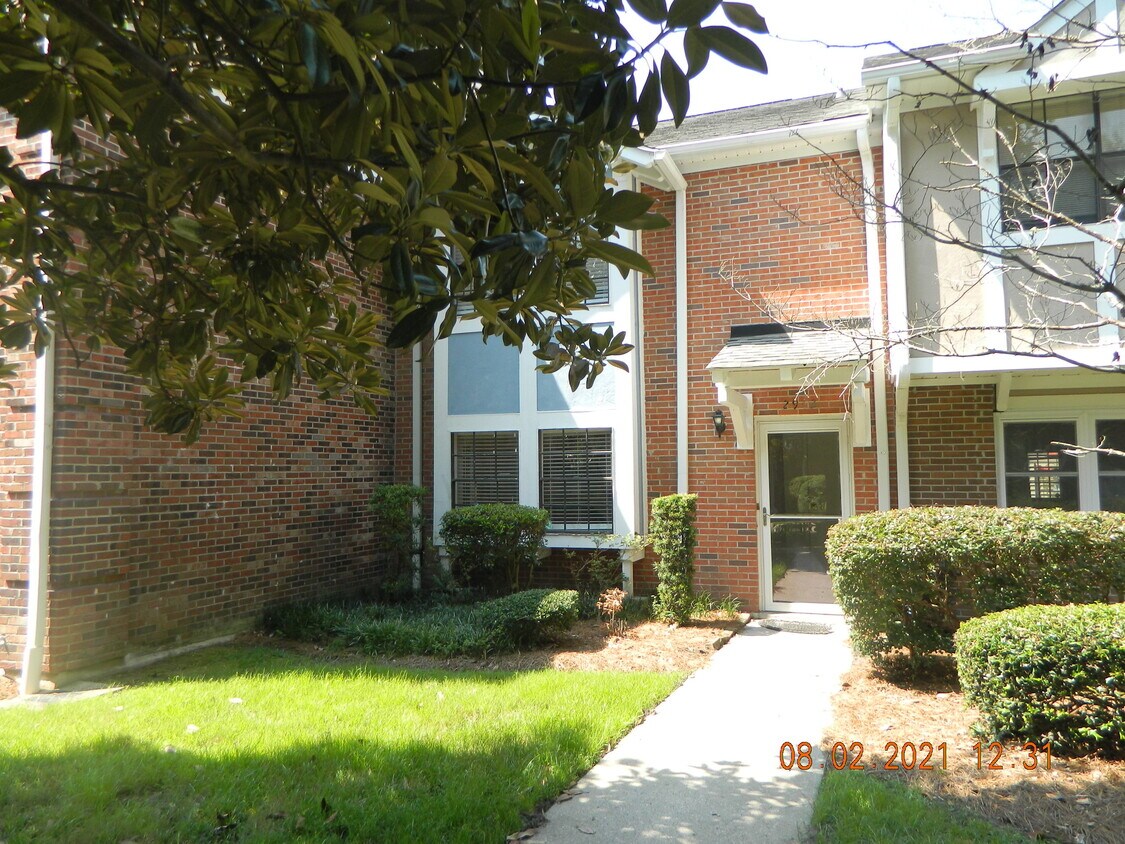 Foto principal - 2942 Cathedral Ln