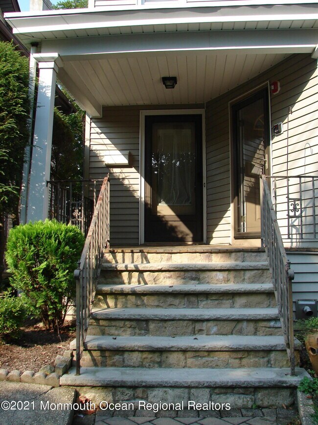 Building Photo - 22 Hudson Ave