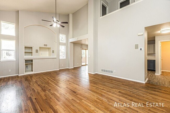Foto del edificio - 5045 Sweetgrass Ln