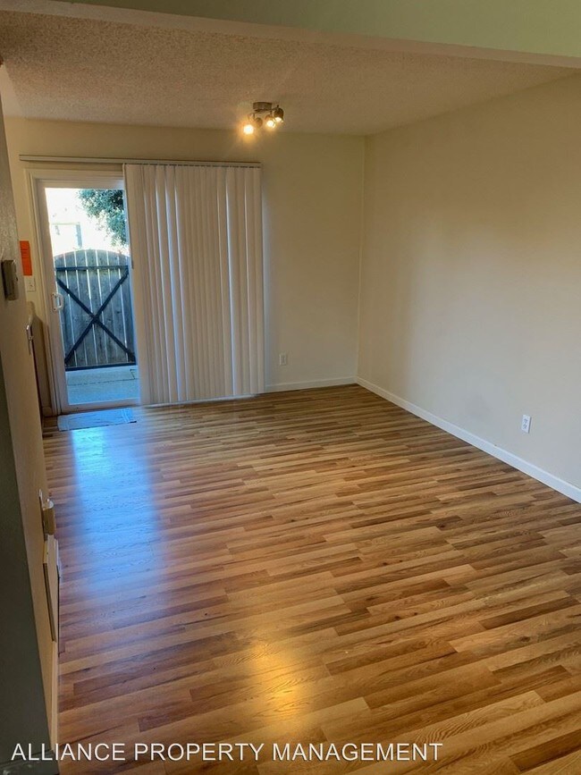 Building Photo - 3 br, 1.5 bath House - 1720 Oldfield Way