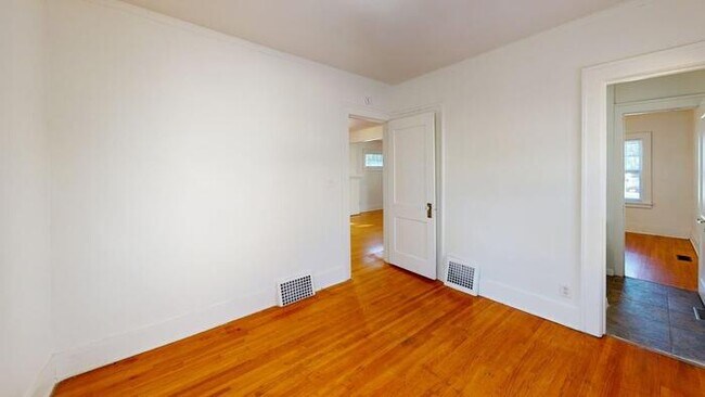 Foto del edificio - 611 N 2nd St