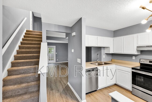 Building Photo - 619 Lex Dr