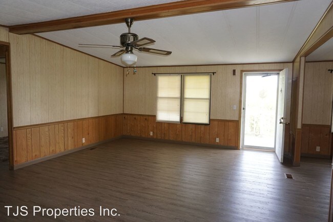 Building Photo - 3 br, 2 bath House - 355 W Old Dover Road