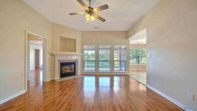 Building Photo - 113 NW Imogene Way