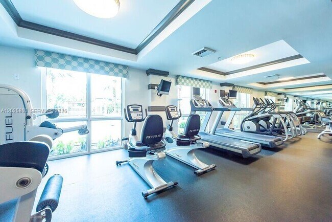 Foto del edificio - 2421 NE 65th St