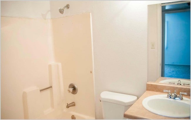 Building Photo - Pacifica Manor