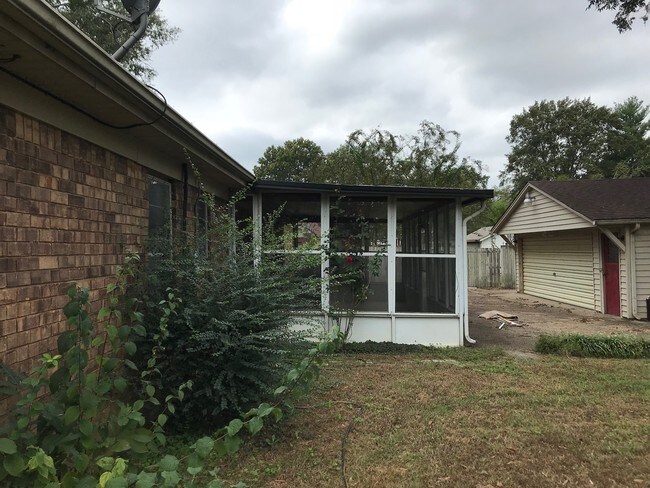 Building Photo - 5024 Clear Creek Dr