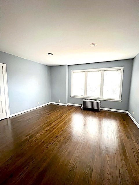 Building Photo - 2859 N Maplewood Ave