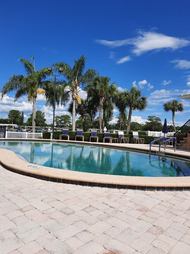 Foto del edificio - 159 Woodland Dr