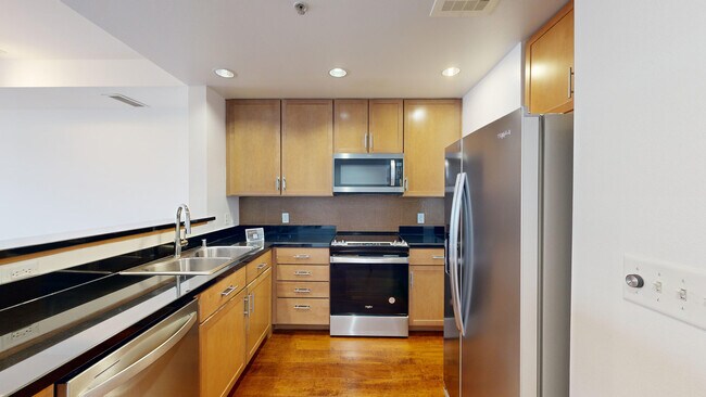 Interior Photo - Edgewater