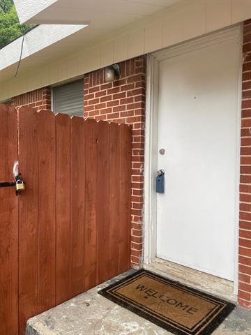 Foto del edificio - 402 E 2nd St