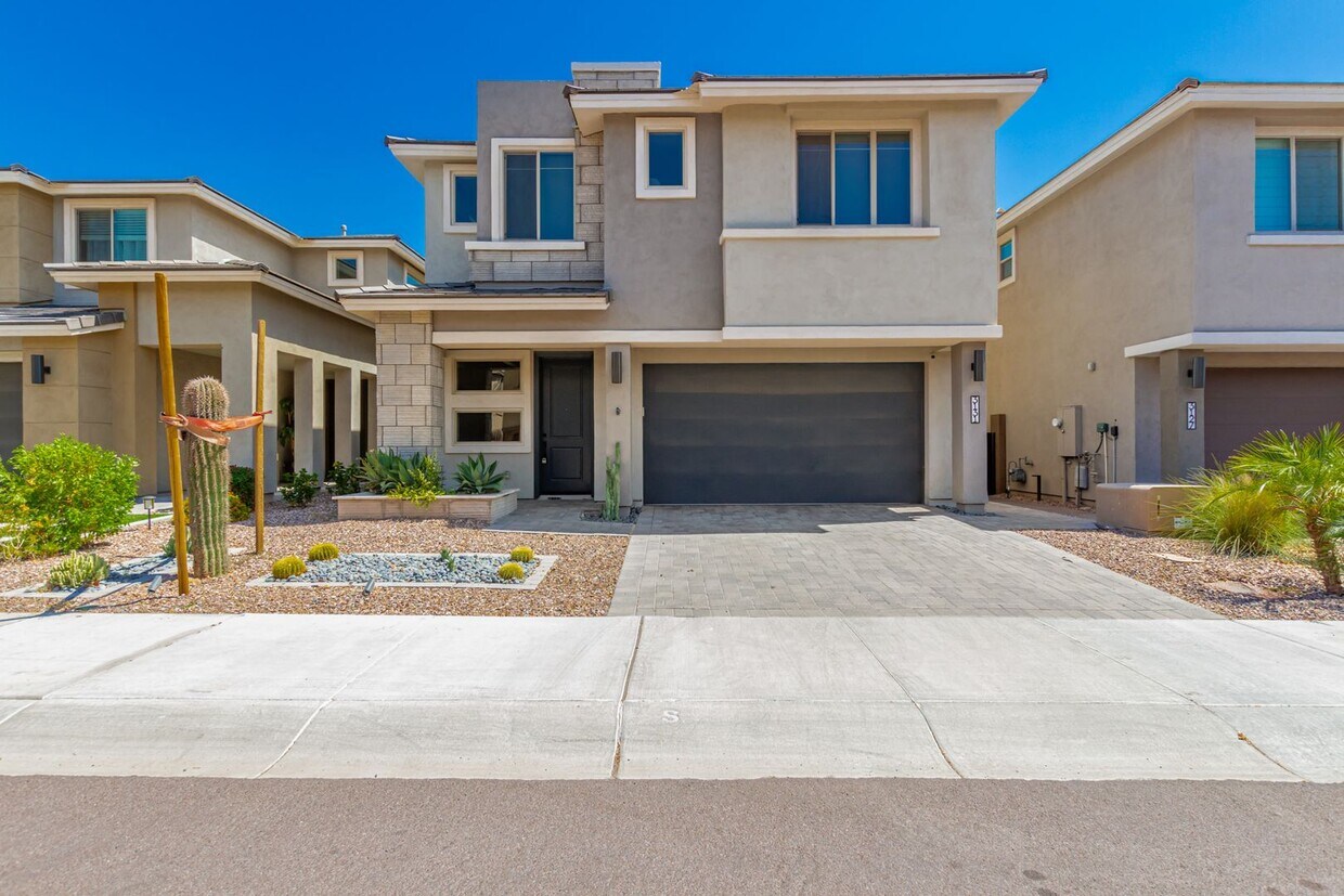 Foto principal - GORGEOUS PHOENIX HOME IN RESORT STYLE COMM...