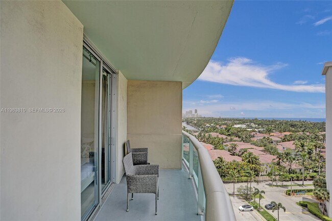 Foto del edificio - 19390 Collins Ave