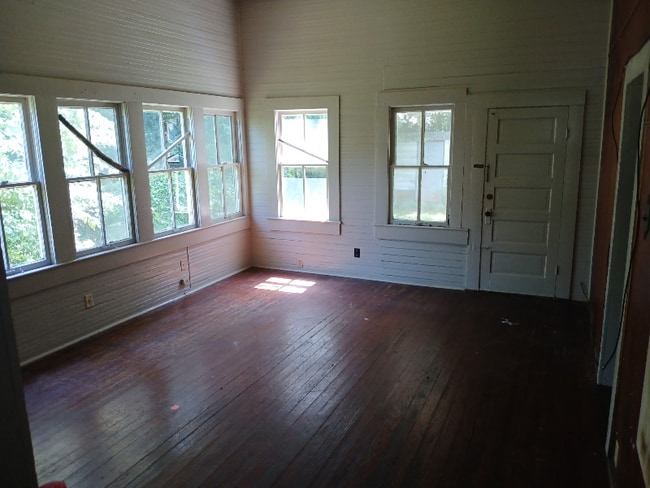 Building Photo - 32 Louisiana Ave