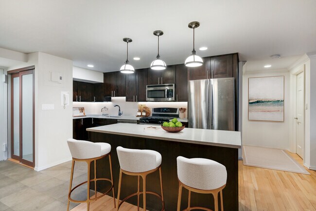 Foto del edificio - 215 E 24th St