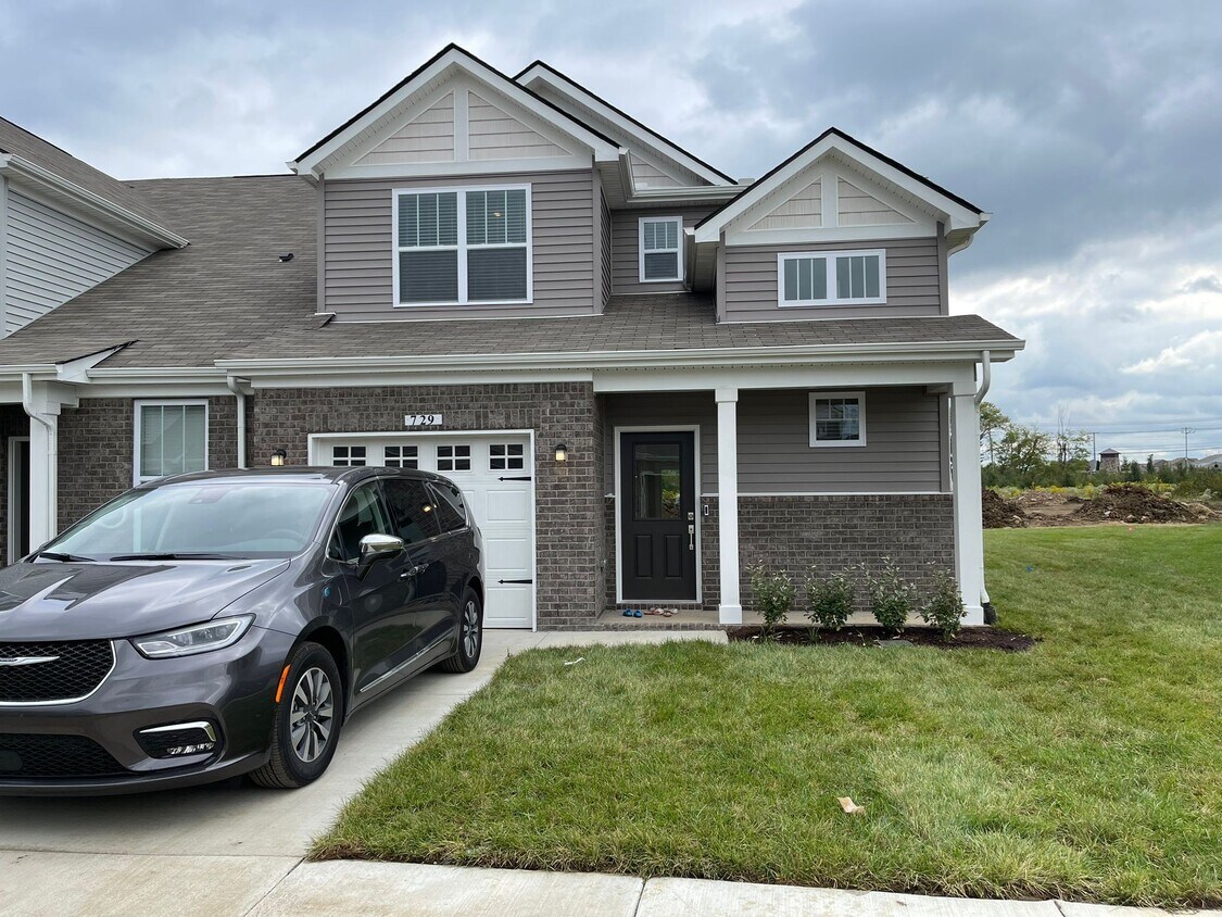 729 Mickelson Wy, Lebanon, TN 37087 Condo for Rent in Lebanon, TN