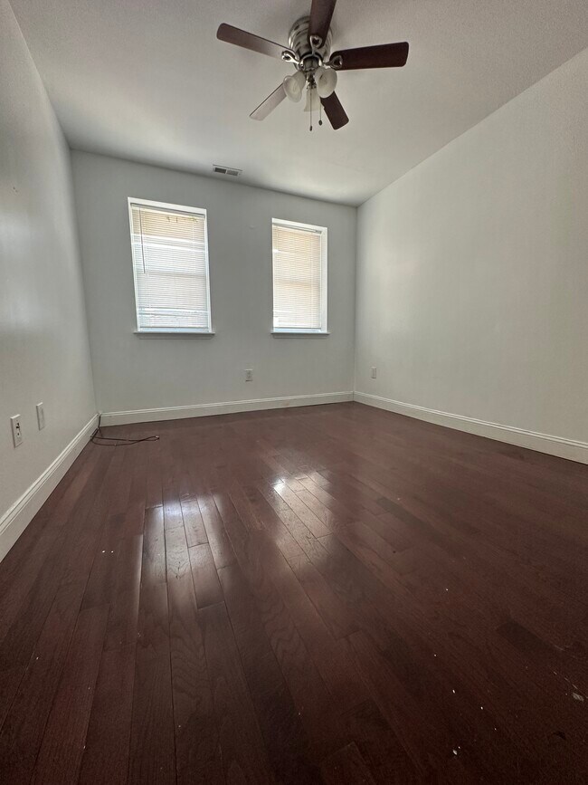 Foto del edificio - 2802 Winton Street