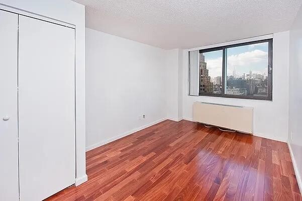 Foto del edificio - 376 Broadway