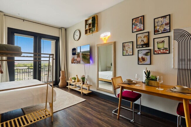 Building Photo - 9127 Research Blvd