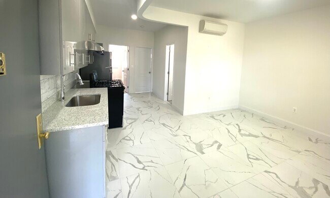 Foto del edificio - 8279 164th Pl