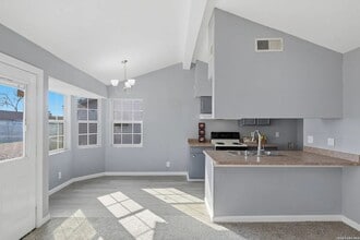 Building Photo - 5122 Binz Engleman Rd