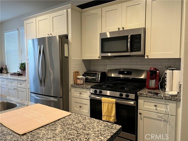 Building Photo - 1413 Girona Dr