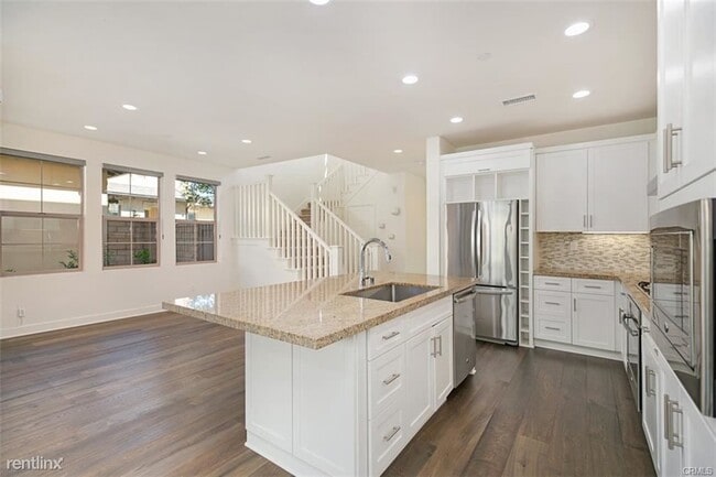 Building Photo - 3 br, 2.5 bath House - 37 Lilac