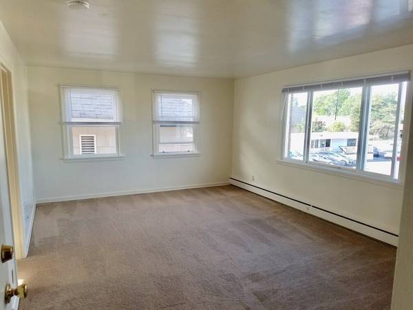 bright large living room - 2009 24th St