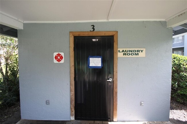 Foto del edificio - 133 Oyster Bay Cir