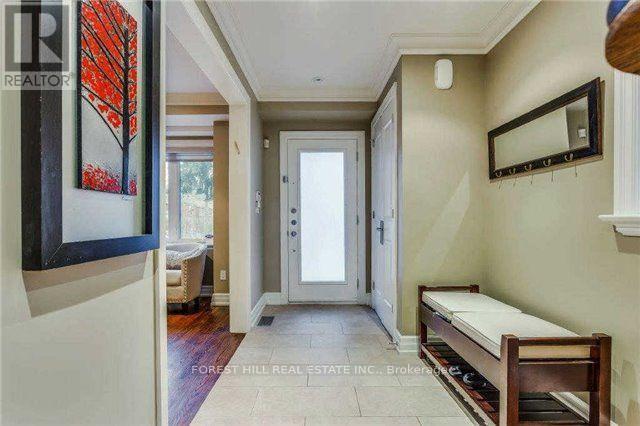 Building Photo - 72 Fairleigh Crescent