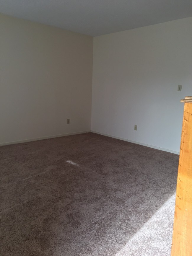 6586 Confederate Dr, Marion, MS 39342 Townhouse for Rent in Marion, MS