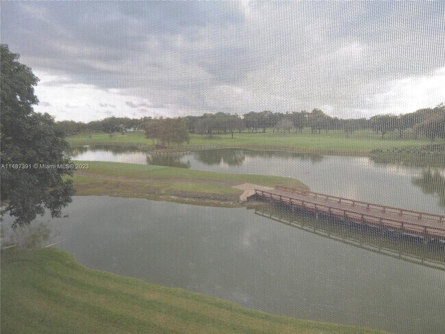 Foto del edificio - 3001 W Rolling Hills Cir