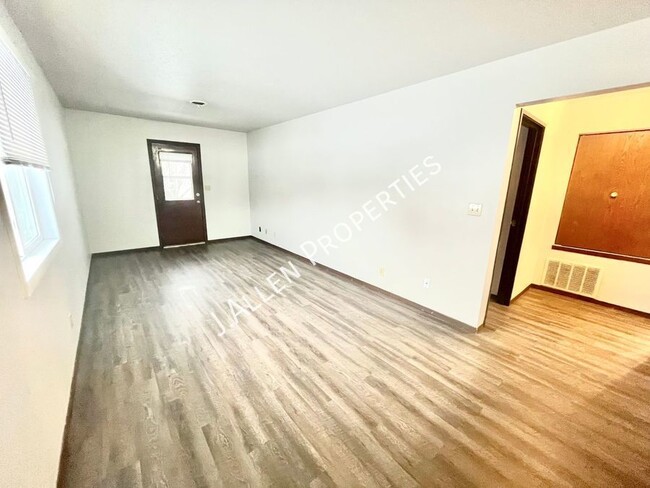 Foto del edificio - Rarely Available 1 bed, 1 bath