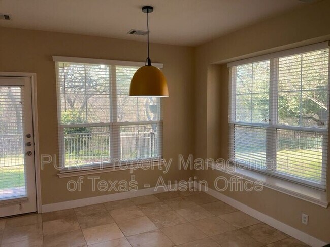 Foto del edificio - 1481 E Old Settlers Blvd