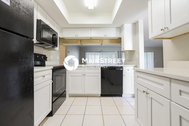 Building Photo - 3 Bedroom Pet-Friendly Home in VENICE, FL with Main Street Renewal