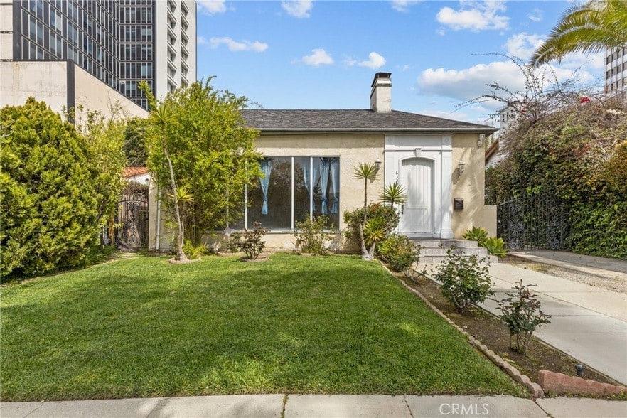 Primary Photo - 6329 Warner Dr