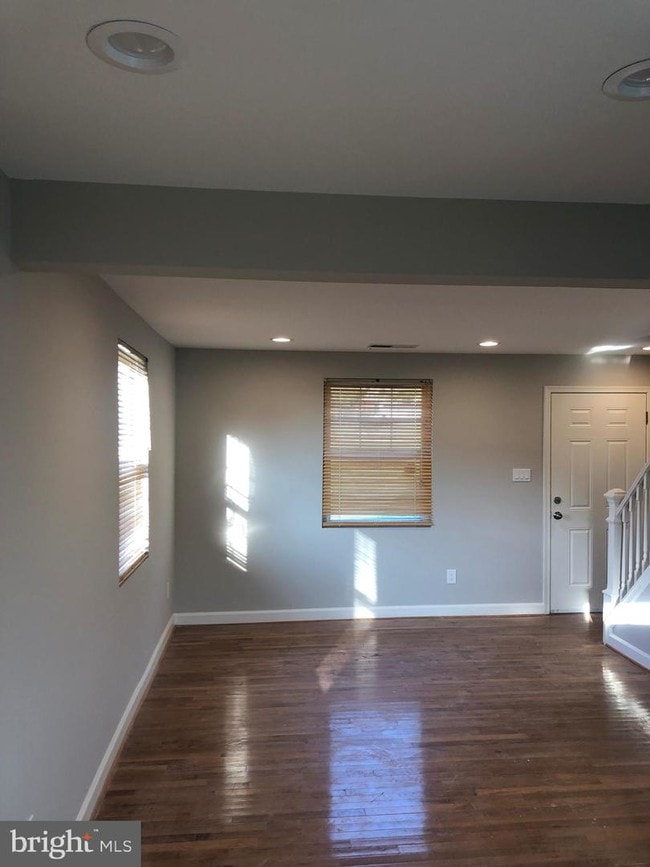 Building Photo - 2610 Kent Village Dr