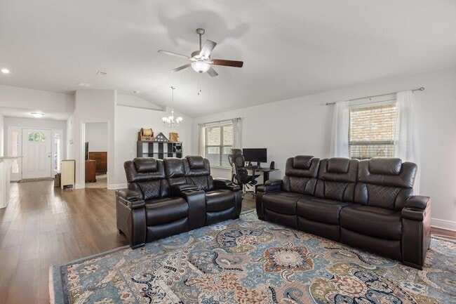 Building Photo - 109 Ridgeway Cir