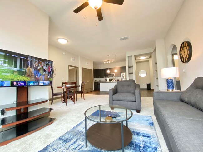Foto del edificio - 13020 Tampa Oaks Blvd