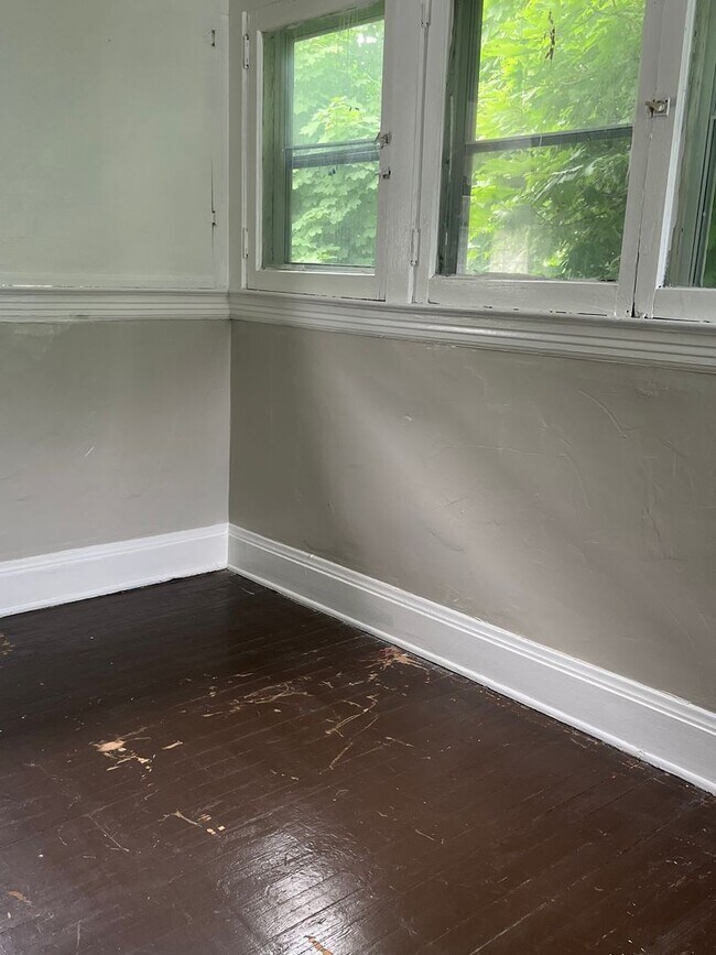 Foto del edificio - 11611 Fairport Ave