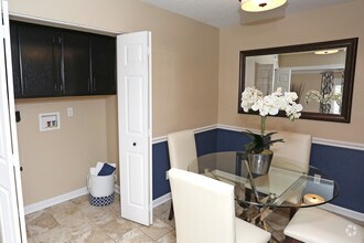 2BR, 1BA - 1000 SF - Dining Area and Laundry Hook Up - Flats at Hurstbourne