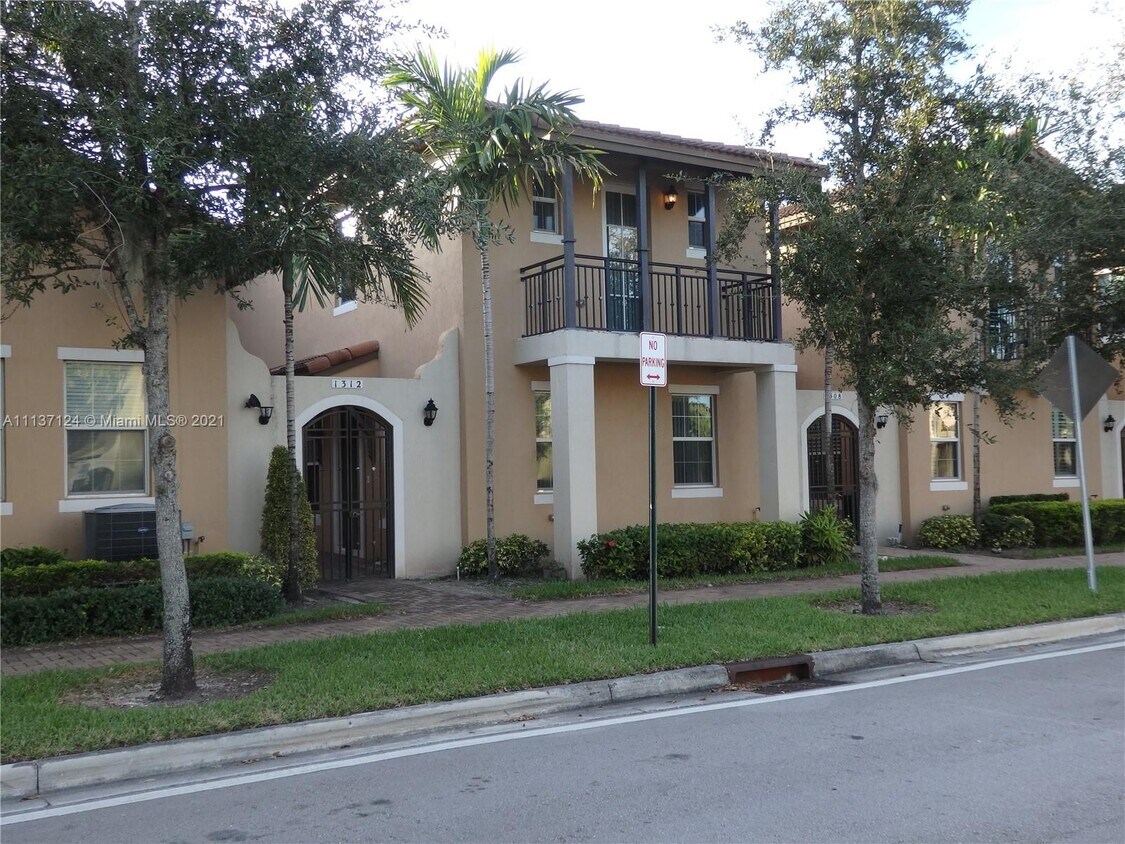 1312 SW 147th Ave Pembroke Pines, FL 33027 Alquileres en Pembroke