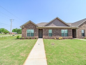 Building Photo - 18357 Mae Cir