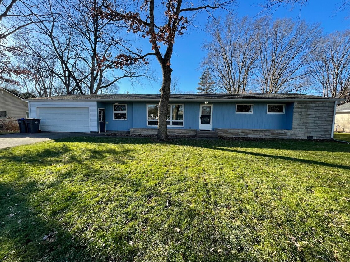 Primary Photo - 2607 Woodland Dr