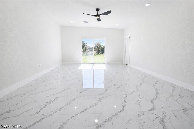 Foto del edificio - 4816 24th St SW