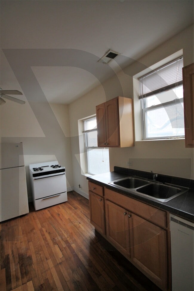 Building Photo - 3527 N Broadway St