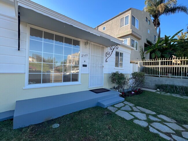 Foto del edificio - 2567 S Sepulveda Blvd