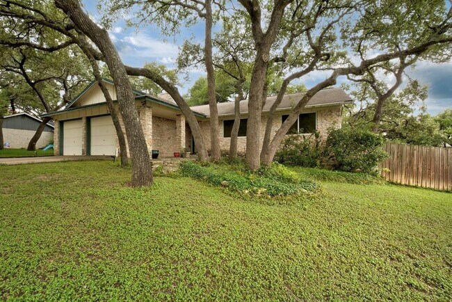 Foto del edificio - 2710 Deeringhill Dr