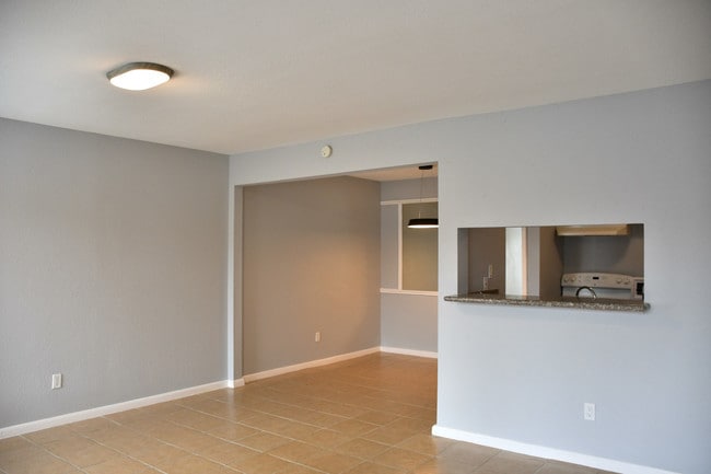 Building Photo - 12607 Ashford Meadow