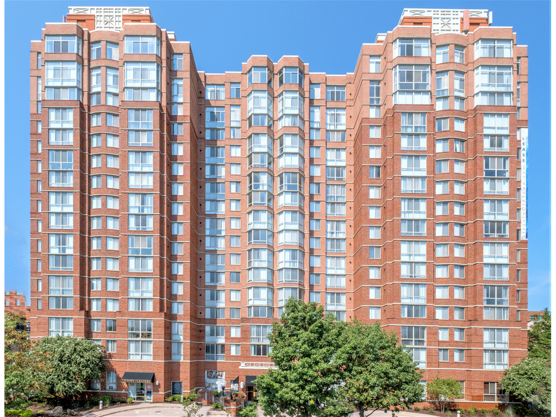 Lincoln Old Town Apartments in Alexandria, VA